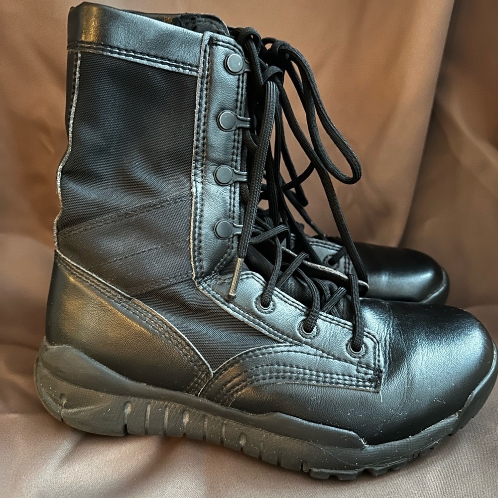 Nike Special Field Unisex Boot 5.5 Black